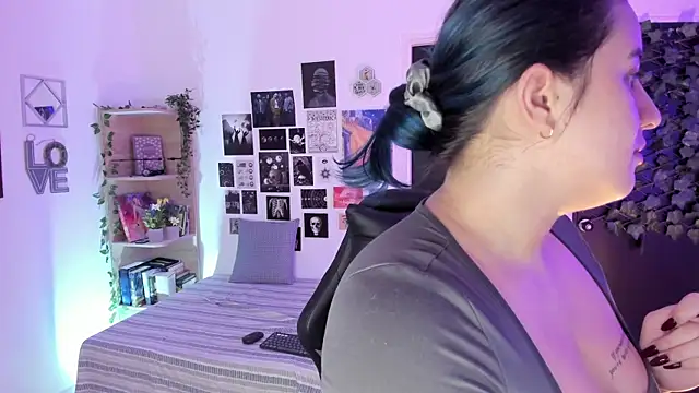 Lana Herondale online show from November 26, 9:09 am