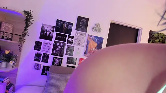 Lana Herondale online show from November 3, 9:29 pm