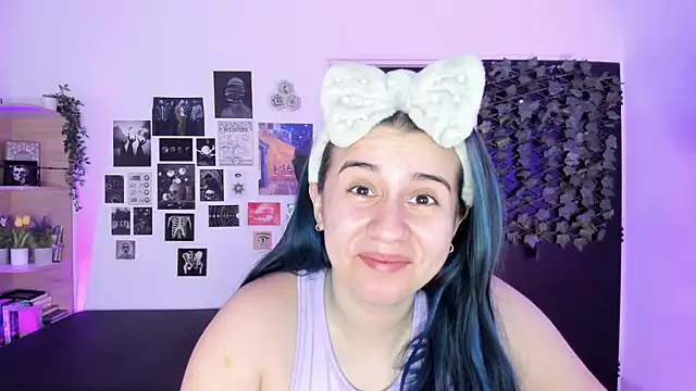 Snapshot of Lana_Herondale chatting on December 18, 9:14 am Lana Herondale online show from December 18, 9:14 am