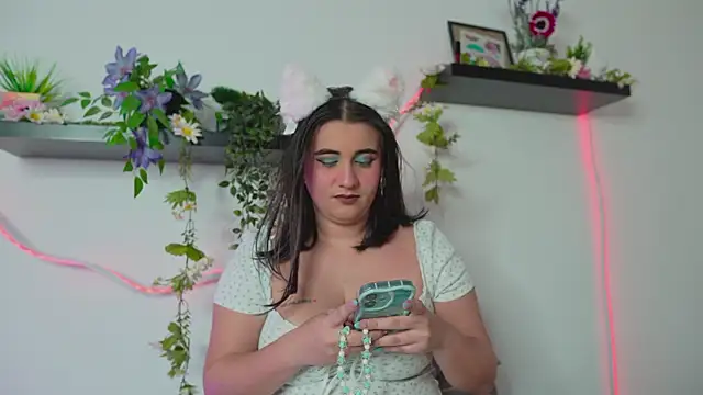 Snapshot of Lana_Herondale chatting on June 5, 3:33 am Lana Herondale online show from June 5, 3:33 am