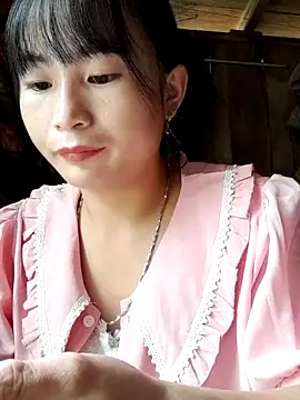 Snapshot of Sunyinn chatting on September 12, 12:55 am Sunyinn online show from September 12, 12:55 am