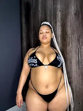 Snapshot of Thick_Ass_Barbiie chatting on October 27, 8:43 pm Thick Ass Barbiie online show from October 27, 8:43 pm