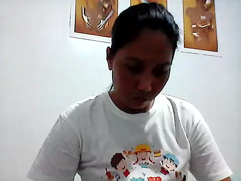 nhayasquirt online show from September 13, 9:42 am