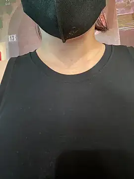 Bonnie-2k online show from December 1, 6:36 am