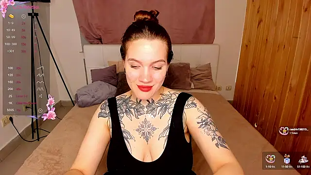 Luna Ver online show from October 2, 3:43 am