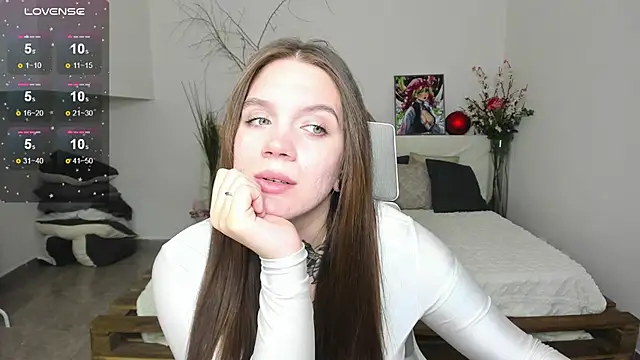 Luna Ver online show from October 13, 10:06 am