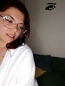 LadyNora online show from May 3, 5:05 pm