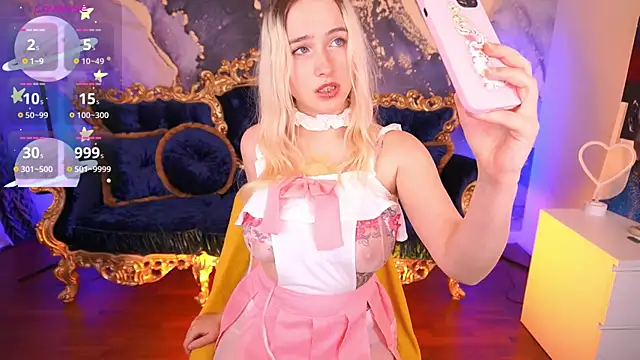 Snapshot of LilElfie chatting on November 19, 9:59 pm LilElfie online show from November 19, 9:59 pm