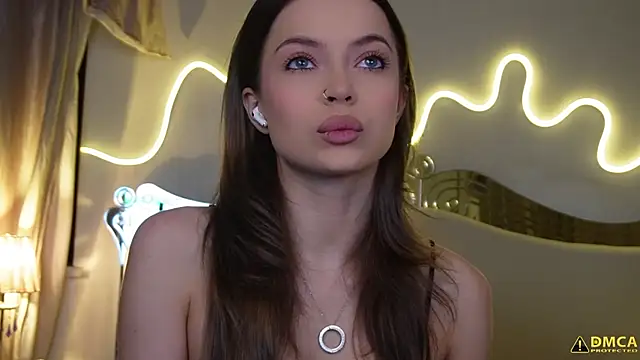 kellypeachcake online show from December 2, 5:20 am