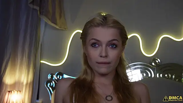 kellypeachcake online show from November 11, 5:35 am