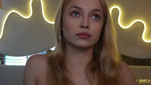 kellypeachcake online show from October 1, 5:23 am