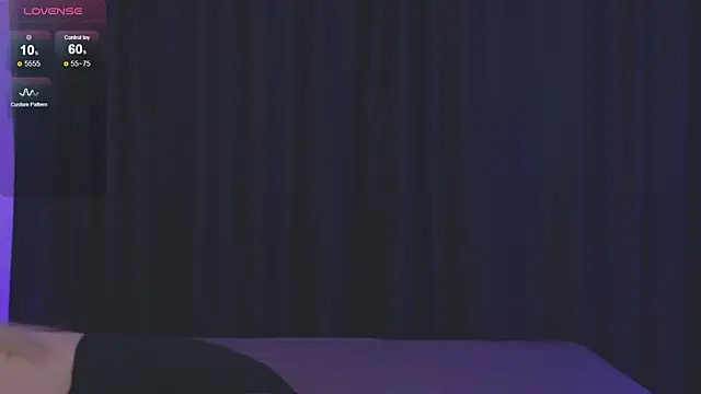 RoxyChill online show from November 16, 9:30 pm