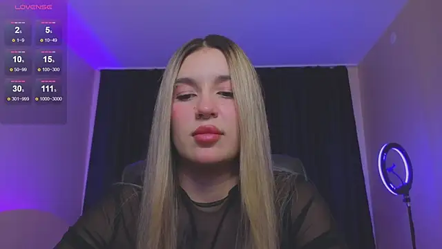 RoxyChill online show from October 17, 7:37 pm