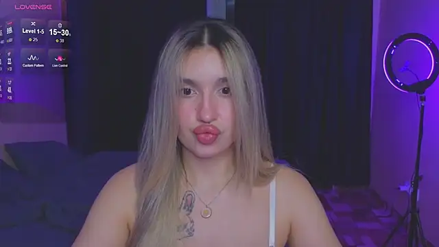 RoxyChill online show from September 12, 7:46 pm