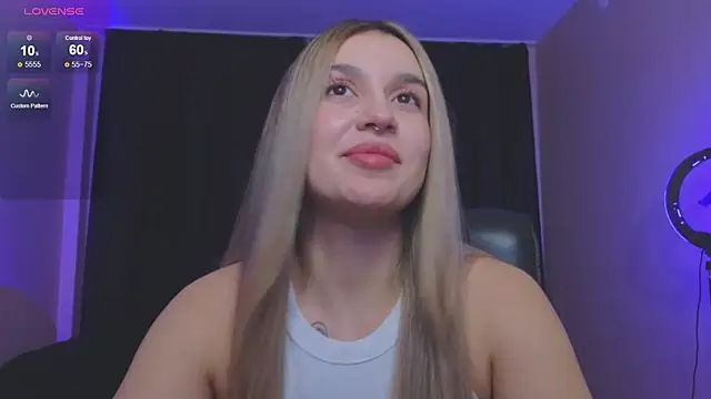 RoxyChill online show from November 10, 9:09 pm