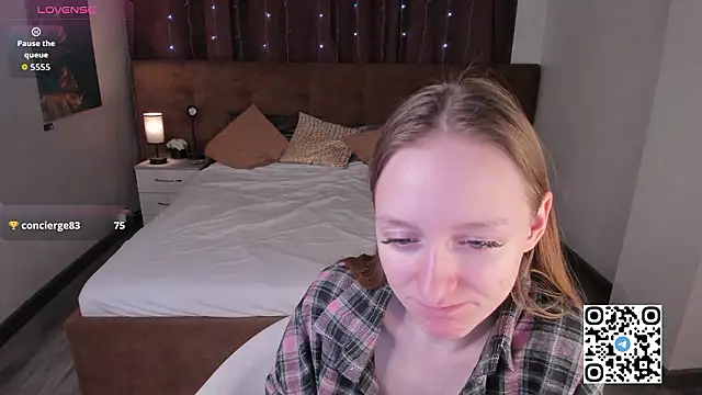 Snapshot of Mia_E1fie chatting on February 5, 11:55 pm Mia E1fie online show from February 5, 11:55 pm