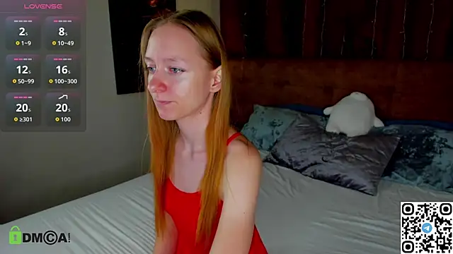 Snapshot of Mia_E1fie chatting on September 14, 9:31 am Mia E1fie online show from September 14, 9:31 am