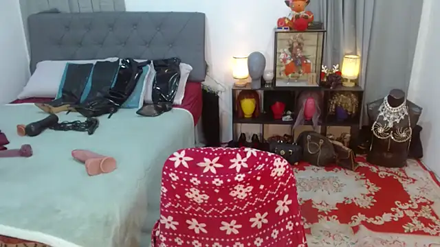 LustfullVelindaks online show from January 12, 8:43 am