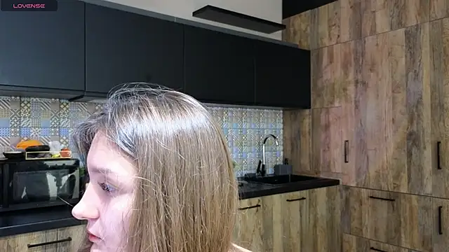 DebiHenks online show from March 2, 5:53 pm