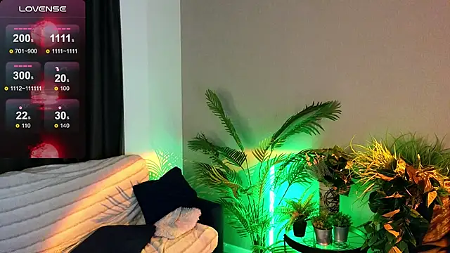 DebiHenks online show from April 12, 5:16 pm