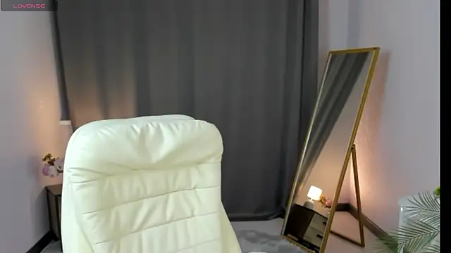 cute luucy online show from March 19, 2:55 am