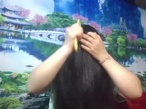 PhamPhung online show from February 13, 9:53 am