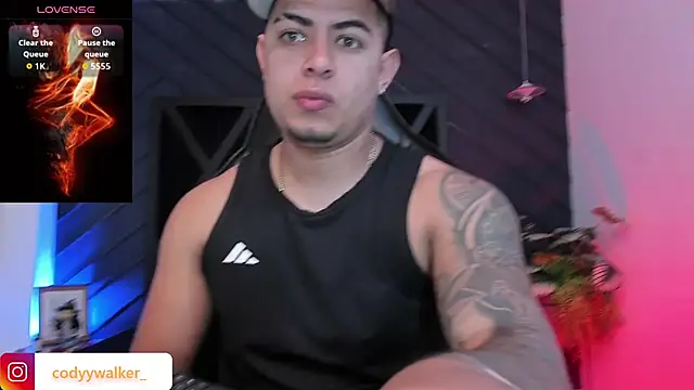 Snapshot of marco_garciia_ chatting on February 19, 11:12 pm marco garciia online show from February 19, 11:12 pm