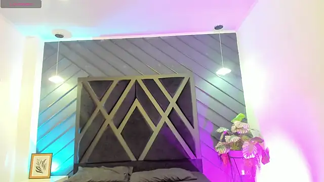 Snapshot of marco_garciia_ chatting on December 4, 11:15 pm marco garciia online show from December 4, 11:15 pm