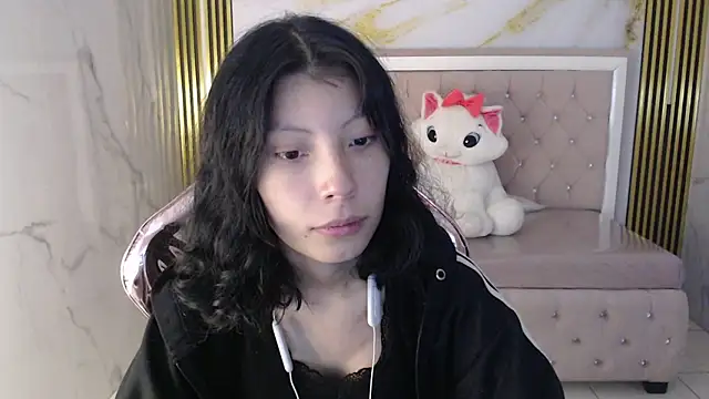 verana s online show from November 19, 8:31 pm