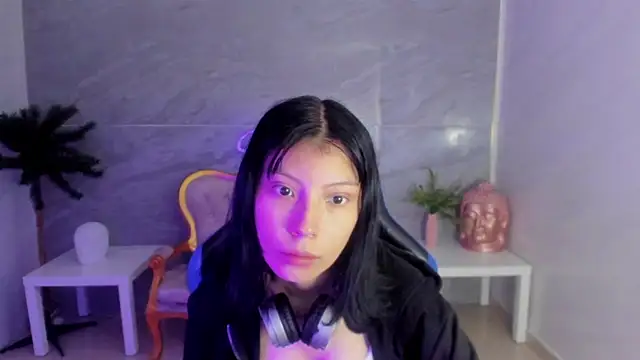 verana s online show from October 28, 7:57 pm