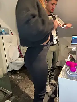 los freaky online show from December 2, 6:31 pm