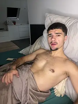 los freaky online show from November 18, 8:50 am