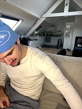 los freaky online show from January 9, 11:39 am