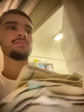 los freaky online show from September 19, 7:56 am