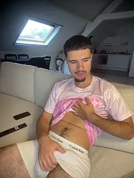 los freaky online show from October 13, 6:48 am