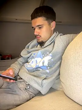 los freaky online show from October 10, 4:30 pm