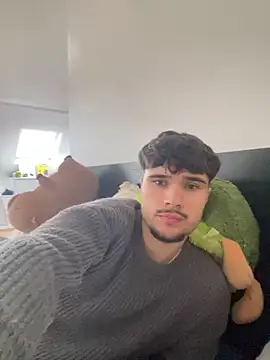 los freaky online show from February 11, 2:06 pm