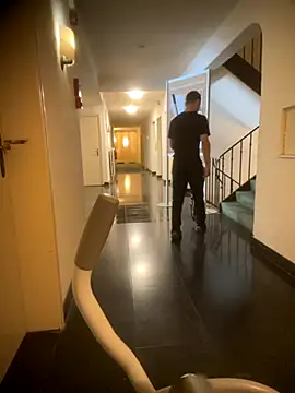 los freaky online show from September 23, 10:55 am