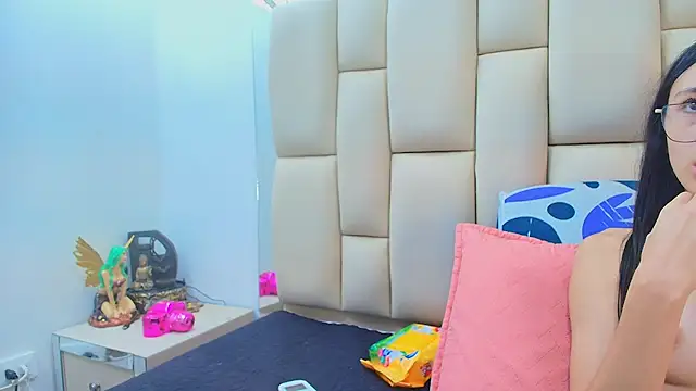 sweet amye online show from November 14, 8:01 pm