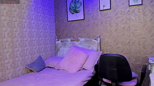 Dali collin online show from April 13, 2:26 am