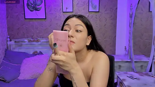 Dali collin online show from May 21, 1:08 pm