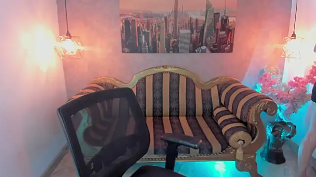 Dali collin online show from January 5, 5:49 pm