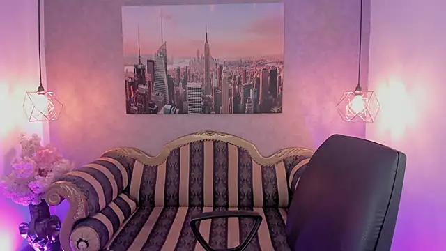 Dali collin online show from November 18, 12:52 pm