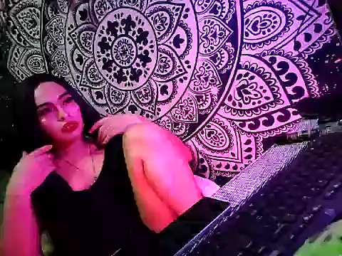 Madylinebigcock69 online show from February 21, 6:32 pm