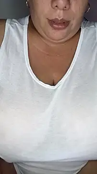 Snapshot of luzdanna chatting on November 22, 11:36 pm luzdanna online show from November 22, 11:36 pm