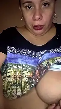 Snapshot of luzdanna chatting on November 5, 2:09 pm luzdanna online show from November 5, 2:09 pm