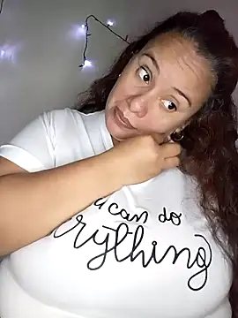 Snapshot of luzdanna chatting on November 26, 10:10 pm luzdanna online show from November 26, 10:10 pm