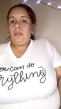 Snapshot of luzdanna chatting on November 2, 6:46 pm luzdanna online show from November 2, 6:46 pm