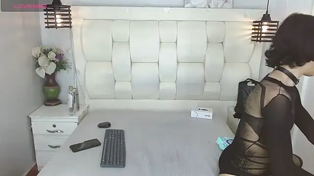 Atley Dolly online show from November 6, 8:57 pm