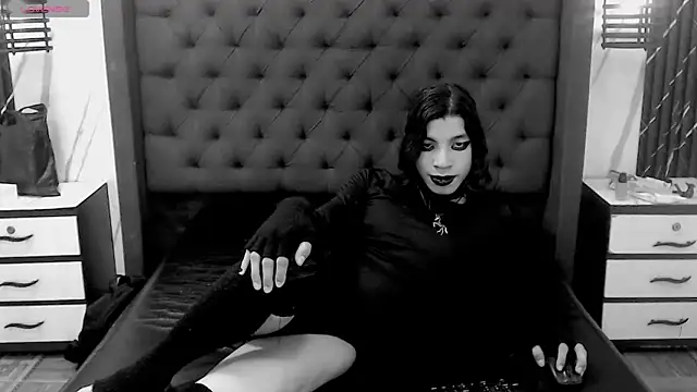 Atley Dolly online show from April 8, 10:33 pm